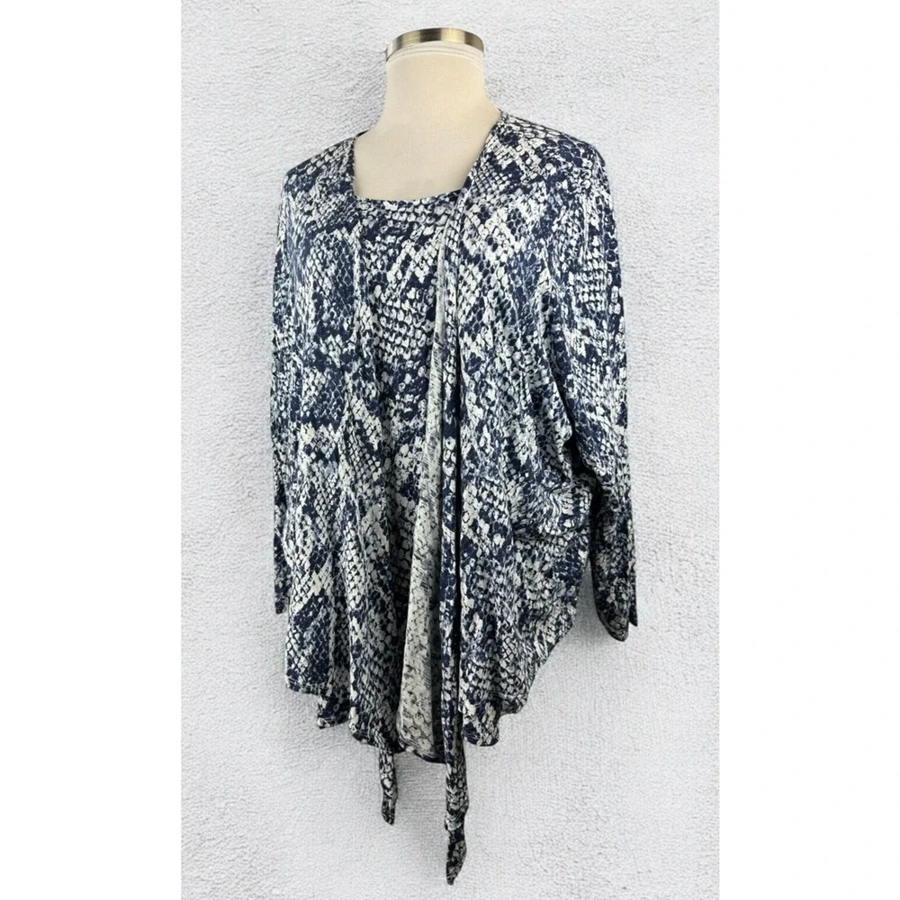 Belle Kim Gravel Printed Slub Knit Shrug and Tank Set Indigo Snake Plus Size 4X - Picture 16 of 16